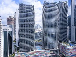 55 SW 9th St 1103, Miami FL 33130