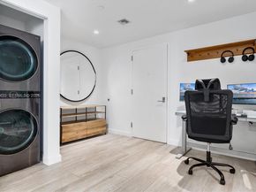55 SW 9th St 1103, Miami FL 33130