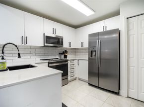 724 SW 106th Ave 2010, Pembroke Pines FL 33025