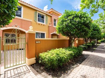 724 SW 106th Ave