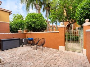 724 SW 106th Ave 2010, Pembroke Pines FL 33025