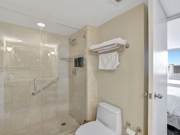 2670 E Sunrise Blvd 1117, Fort Lauderdale FL 33304
