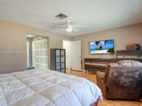 2010 NE 208th St, Miami FL 33179