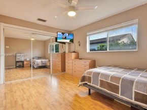 2010 NE 208th St, Miami FL 33179