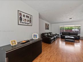 2010 NE 208th St, Miami FL 33179