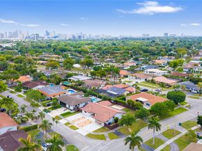 2010 NE 208th St, Miami FL 33179