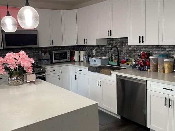 761 NW 183rd Dr, Miami Gardens FL 33169