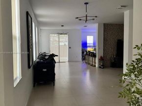 7414 NW 107th Ct, Doral FL 33178