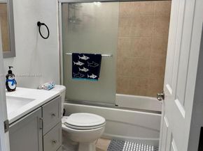 7414 NW 107th Ct, Doral FL 33178