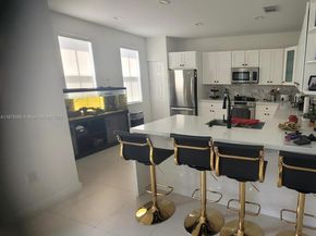 7414 NW 107th Ct, Doral FL 33178
