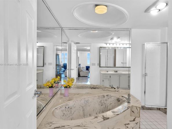 1865 S Ocean Dr 19E, Hallandale Beach FL 33009