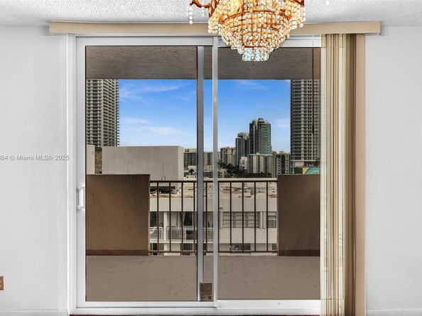 1865 S Ocean Dr 19E, Hallandale Beach FL 33009