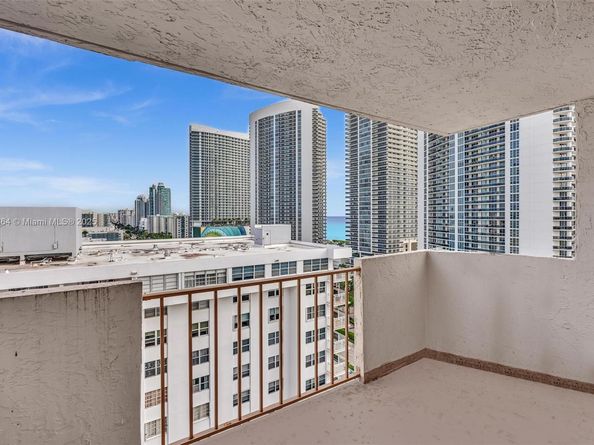 1865 S Ocean Dr 19E, Hallandale Beach FL 33009