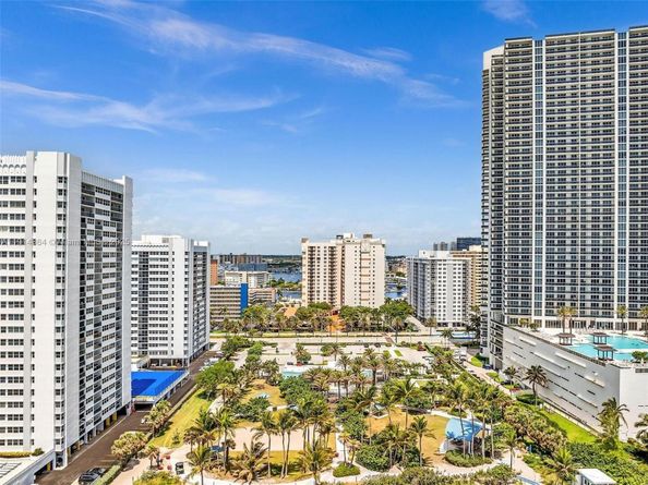 1865 S Ocean Dr 19E, Hallandale Beach FL 33009