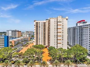 1865 S Ocean Dr 19E, Hallandale Beach FL 33009