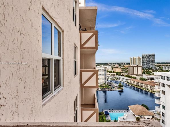 1865 S Ocean Dr 19E, Hallandale Beach FL 33009