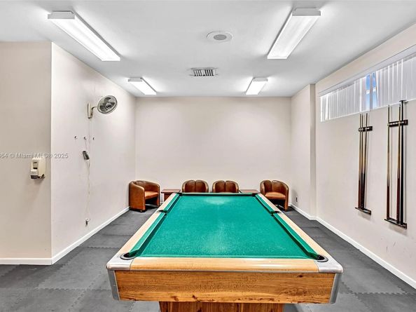 1865 S Ocean Dr 19E, Hallandale Beach FL 33009