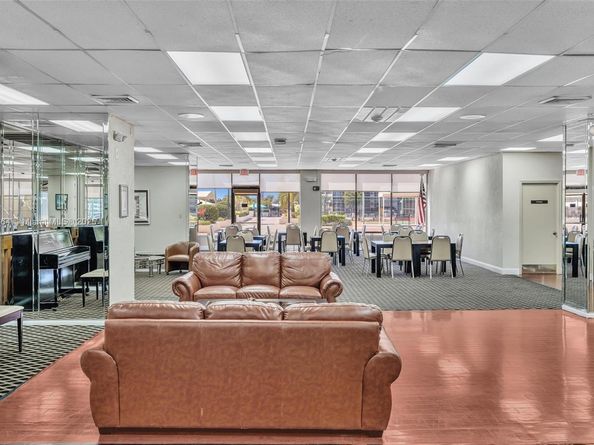 1865 S Ocean Dr 19E, Hallandale Beach FL 33009