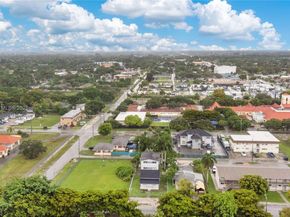 77 NW 5th St, Homestead FL 33030