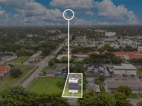77 NW 5th St, Homestead FL 33030