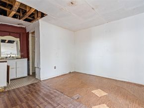 350 NW 45th St, Miami FL 33127