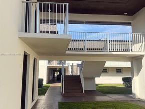 8601 SW 94th St 125W, Miami FL 33156