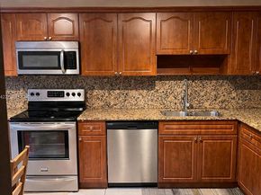 1210 NW 99th Ave 66, Pembroke Pines FL 33024