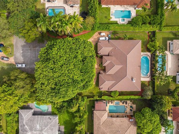 7250 SW 99th St, Pinecrest FL 33156