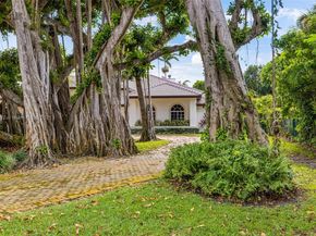 7250 SW 99th St, Pinecrest FL 33156