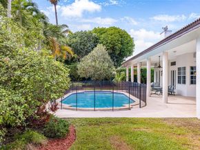 7250 SW 99th St, Pinecrest FL 33156