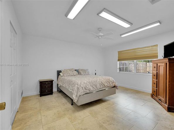 5520 NW 49th Ave, Coconut Creek FL 33073