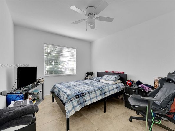 5520 NW 49th Ave, Coconut Creek FL 33073