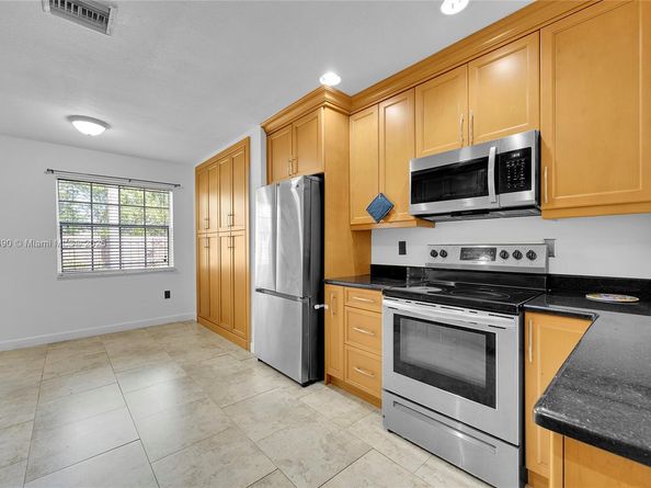 5520 NW 49th Ave, Coconut Creek FL 33073