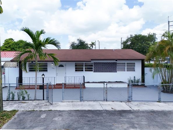 1055 NW 32nd Ct, Miami FL 33125