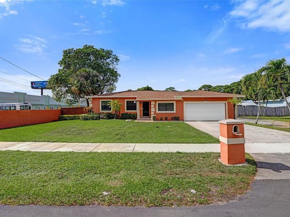 16766 NW 18th Ave, Miami Gardens FL 33056