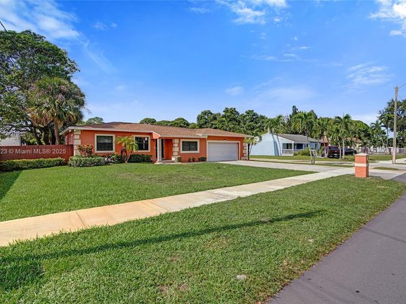 16766 NW 18th Ave, Miami Gardens FL 33056