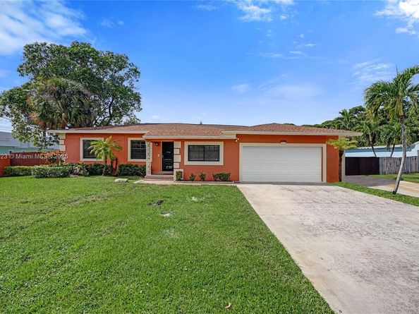 16766 NW 18th Ave, Miami Gardens FL 33056