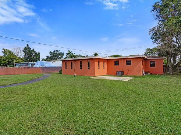 16766 NW 18th Ave, Miami Gardens FL 33056