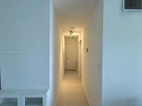 3000 NE 16th Ave 209, Oakland Park FL 33334