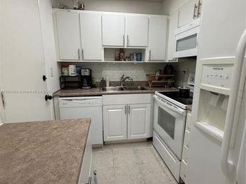 3000 NE 16th Ave