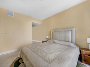 480 NE 30th St 1402, Miami FL 33137