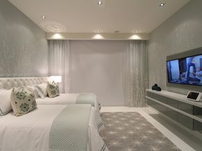 900 Brickell Key Blvd PH3403, Miami FL 33131