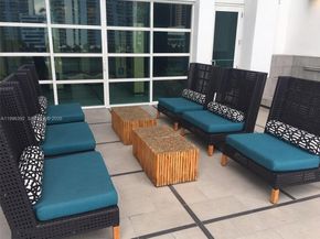 900 Brickell Key Blvd PH3403, Miami FL 33131
