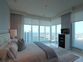 900 Brickell Key Blvd PH3403, Miami FL 33131