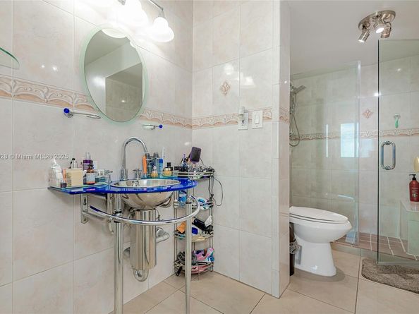 7135 Collins Ave 625, Miami Beach FL 33141