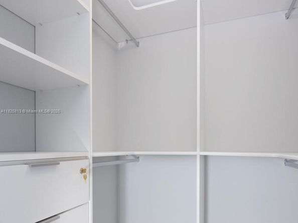 495 Brickell Ave 4205, Miami FL 33131