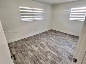 7950 NW 10th St, Pembroke Pines FL 33024