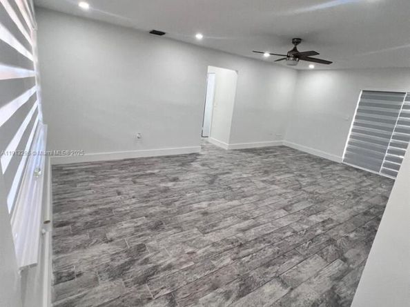 7950 NW 10th St, Pembroke Pines FL 33024