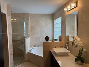 10772 NW 71st St, Doral FL 33178