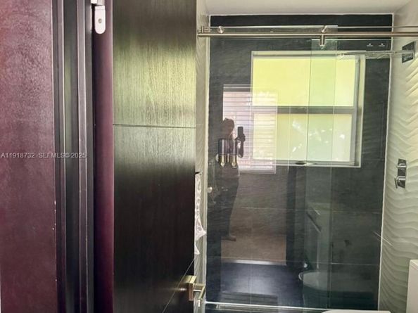 10772 NW 71st St, Doral FL 33178